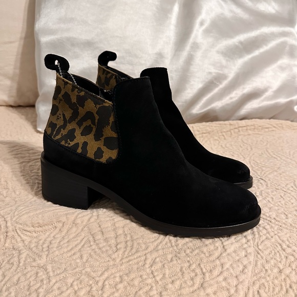 Clarks Women’s Memi Zip Leopard size 7.5 suede ankle boots new never worn - Picture 13 of 14